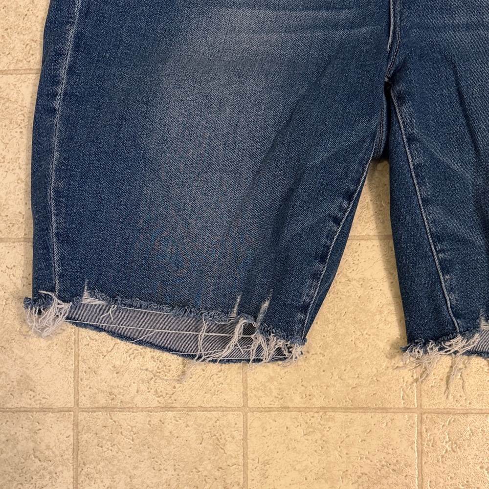 Stylish Distressed Blue Jean Shorts - Picture 5 of 11